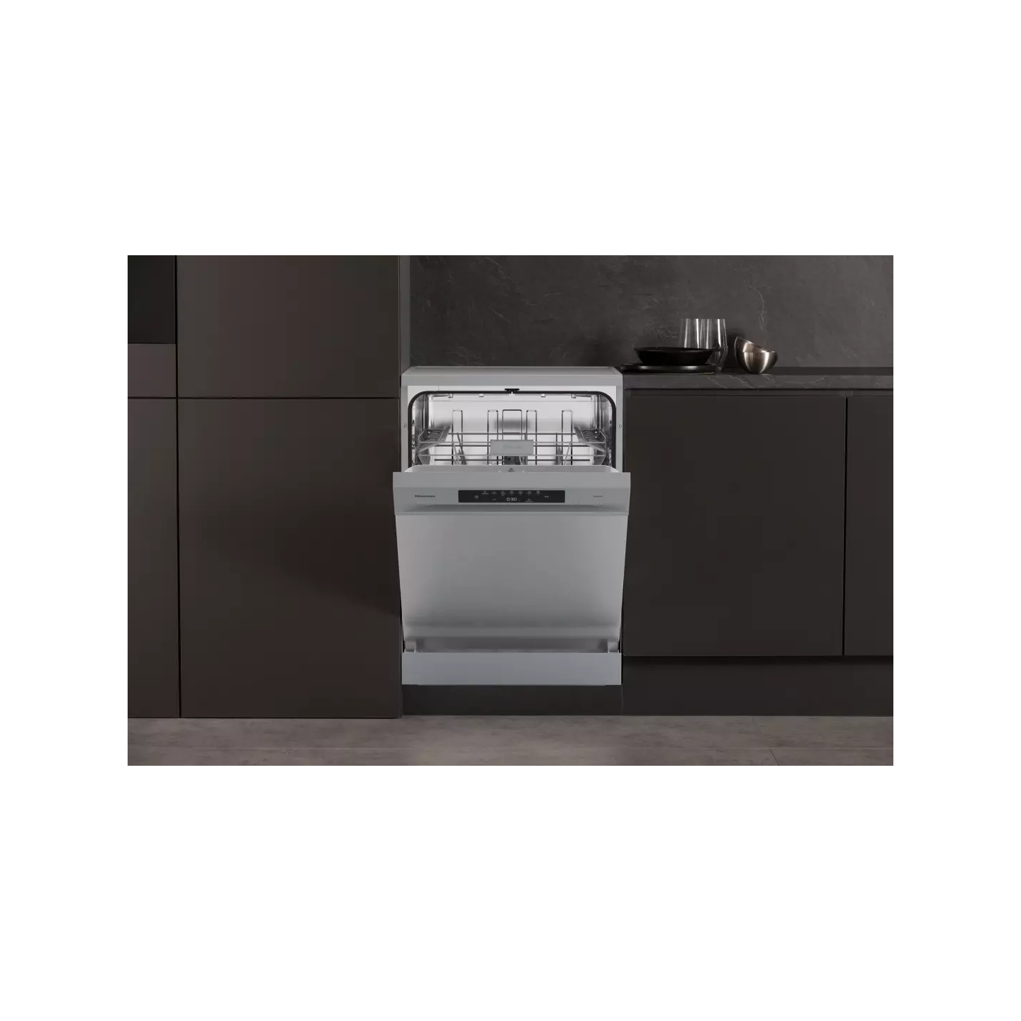 Lave-vaisselle Hisense HS642C90X 14 couverts classe C | Nimestore