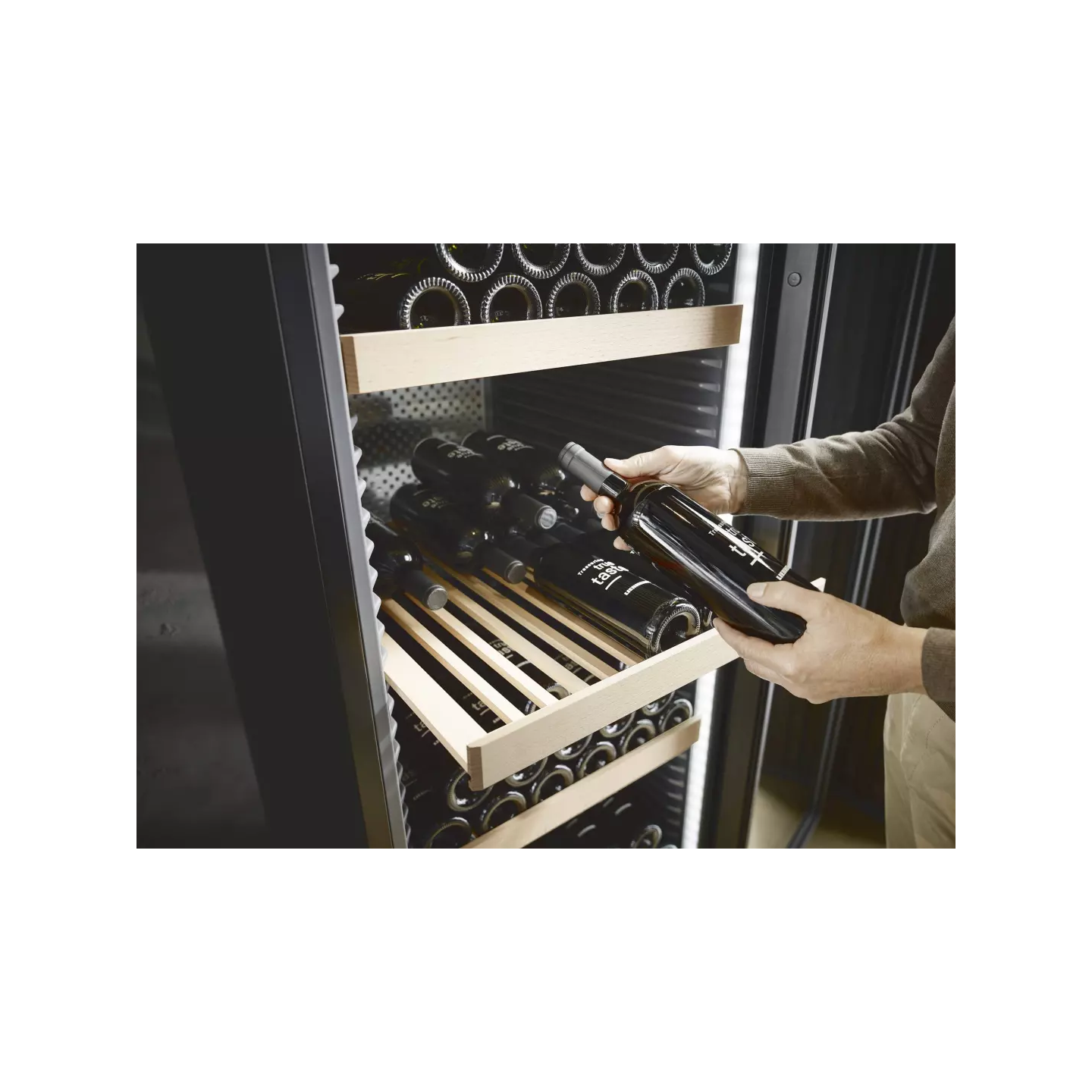 Cave à vin Liebherr GrandCru WKP196 196 bouteilles | Nimestore
