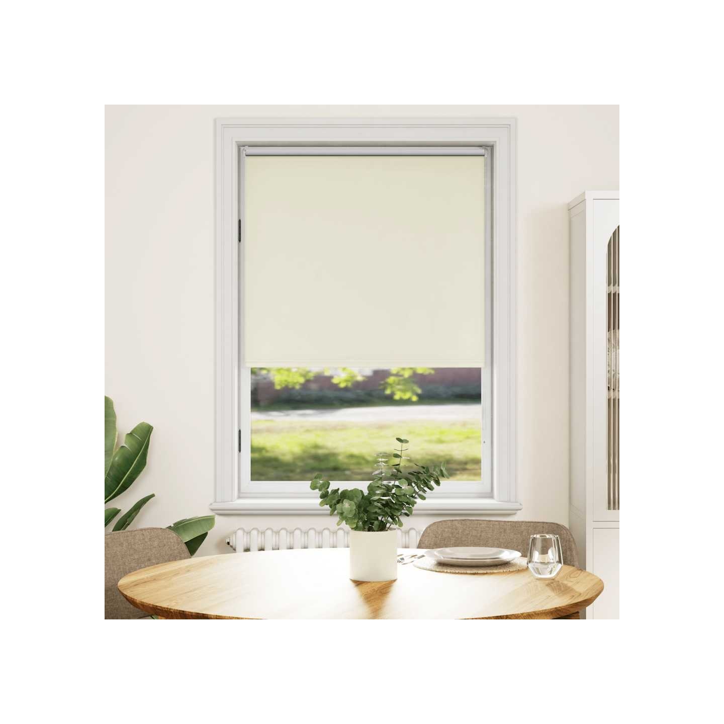 Store enrouleur occultant 124,4 x 175 cm, largeur du tissu 120 cm, blanc cassé