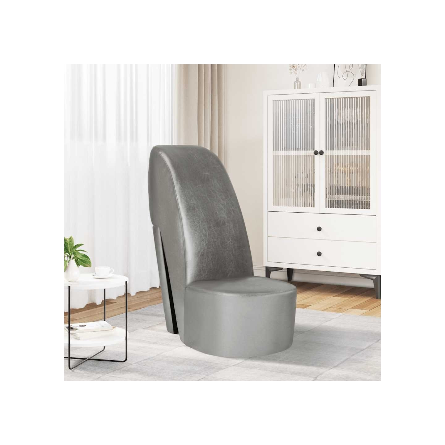 Chaise en forme de chaussure à talon haut argenté similicuir
