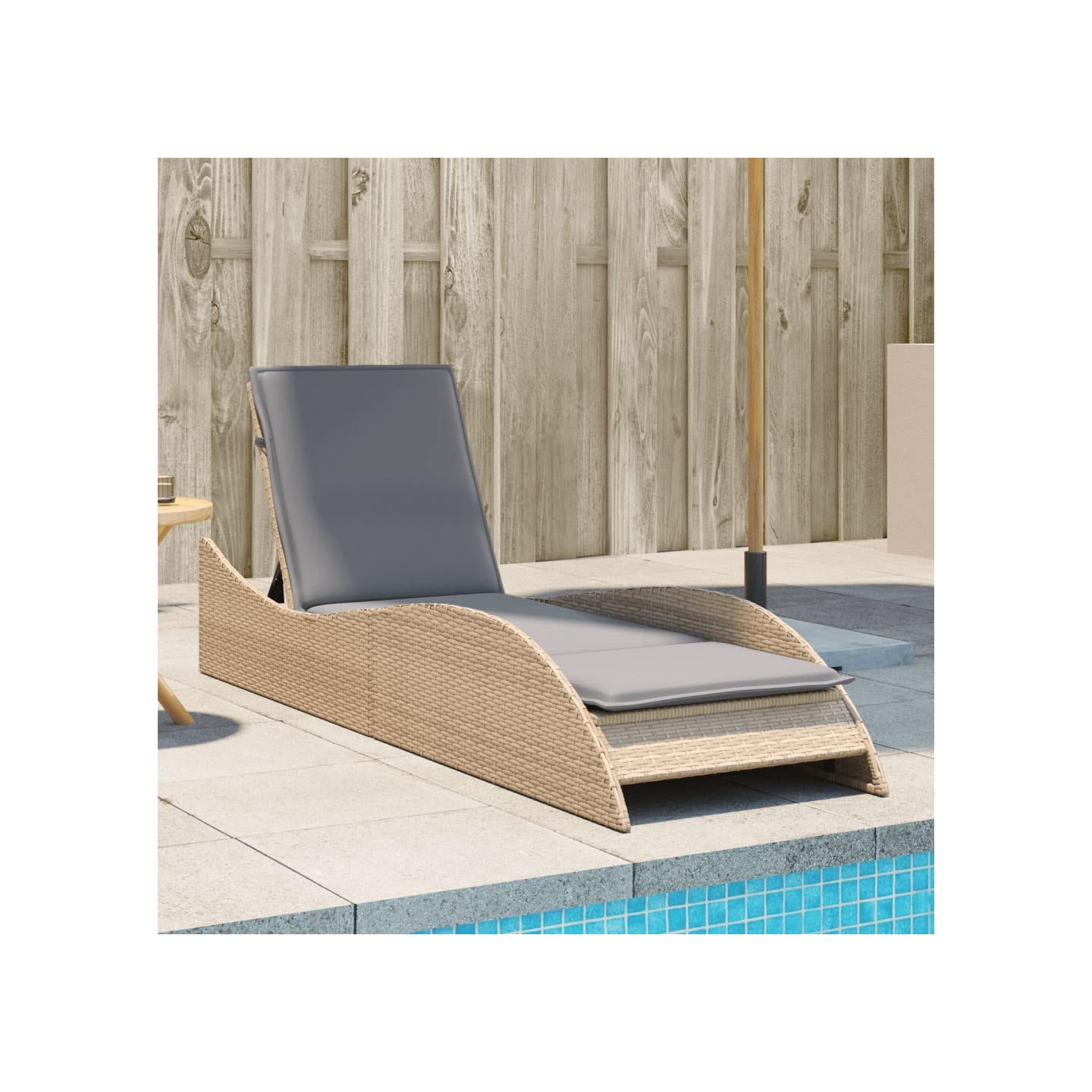 Chaise longue avec coussin beige 60x205x73 cm résine tressée