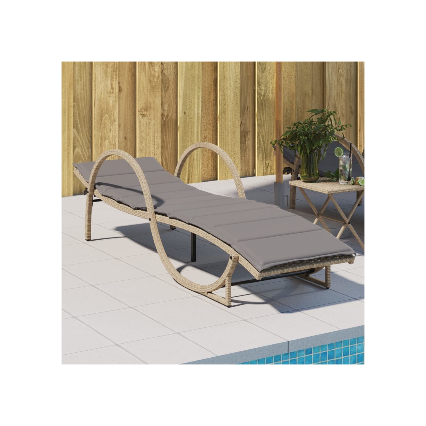 Chaise longue avec coussin beige 60x199x42 cm résine tressée