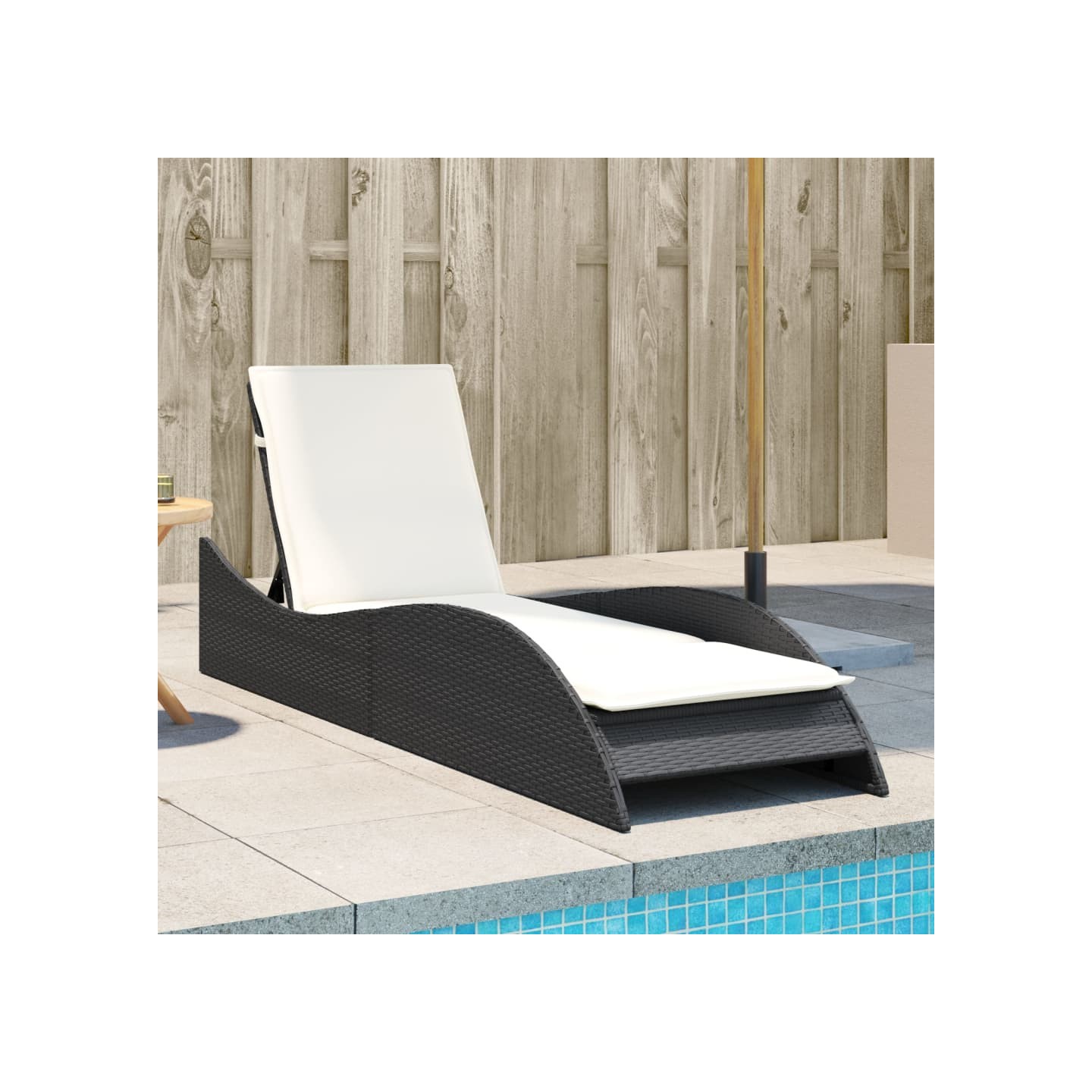Chaise longue avec coussin noir 60x205x73 cm résine tressée