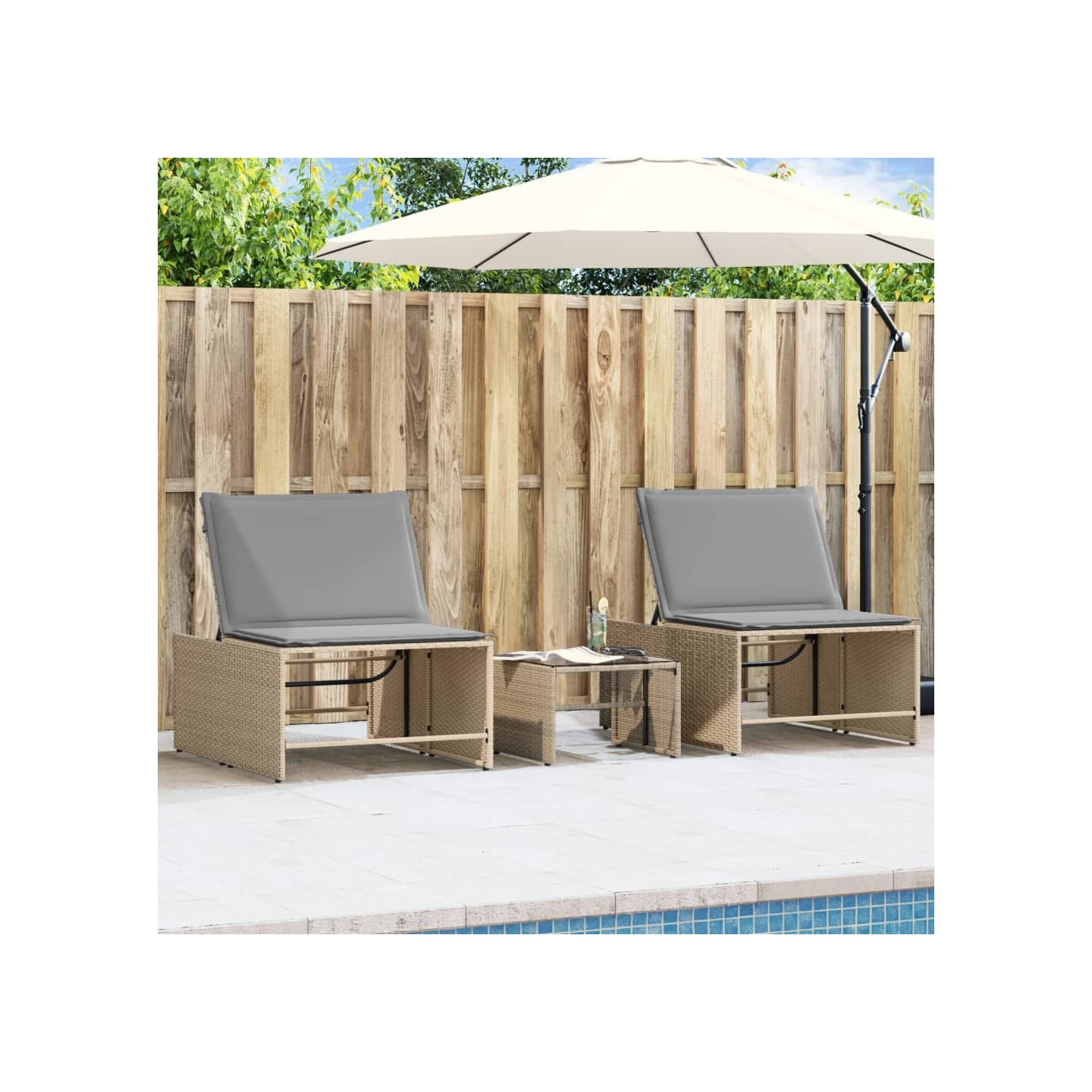 Chaises longues 2 pièces avec table en résine tressée beige