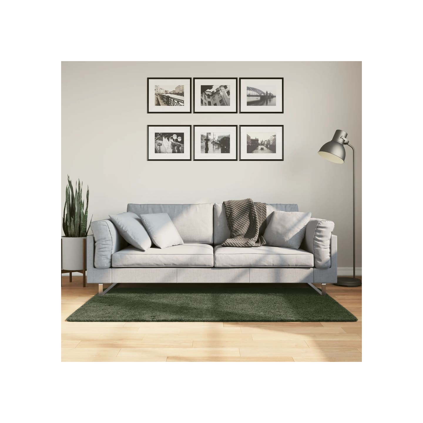 Tapis HUARTE à poils courts doux et lavable vert forêt 80x150cm