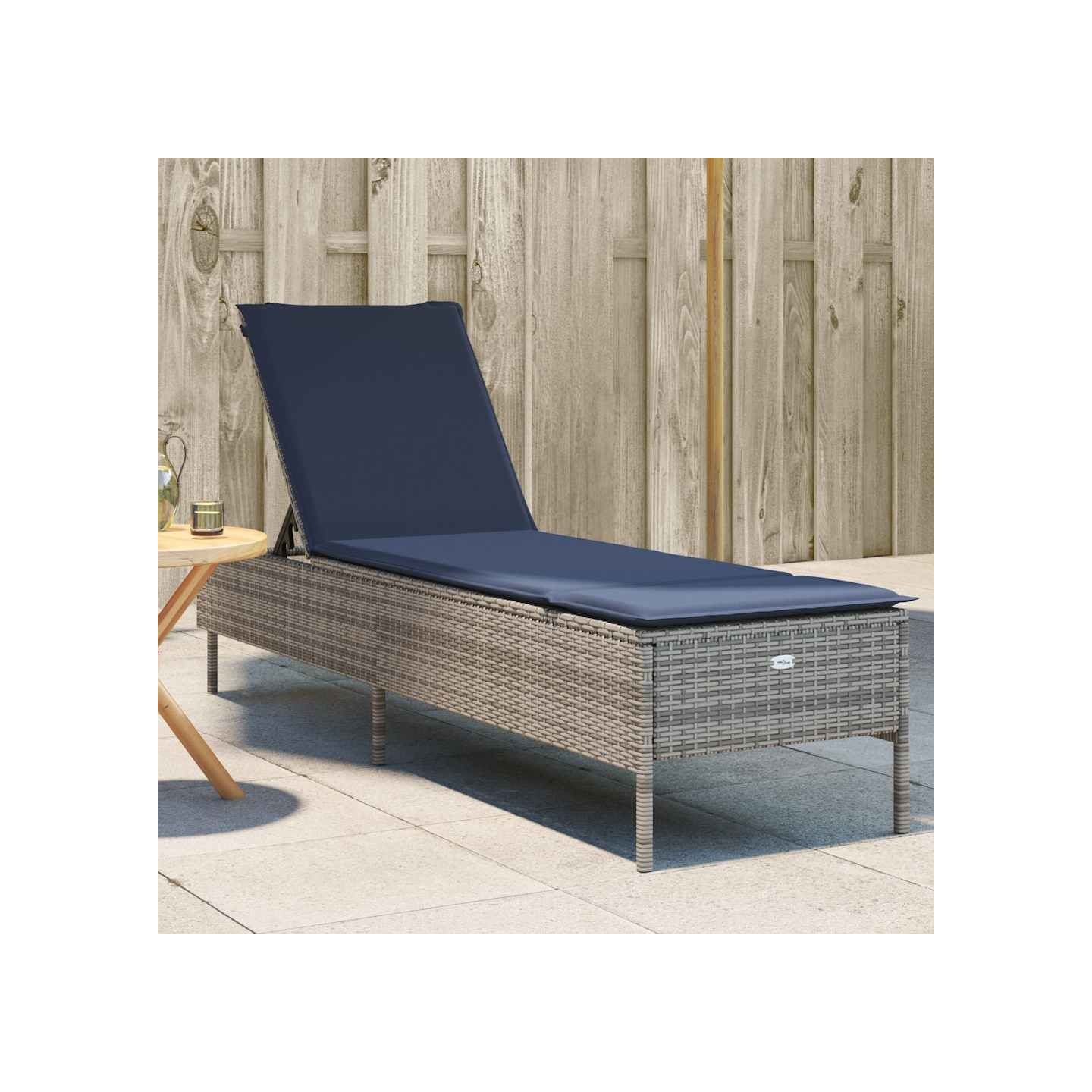 Chaise longue avec coussin gris résine tressée