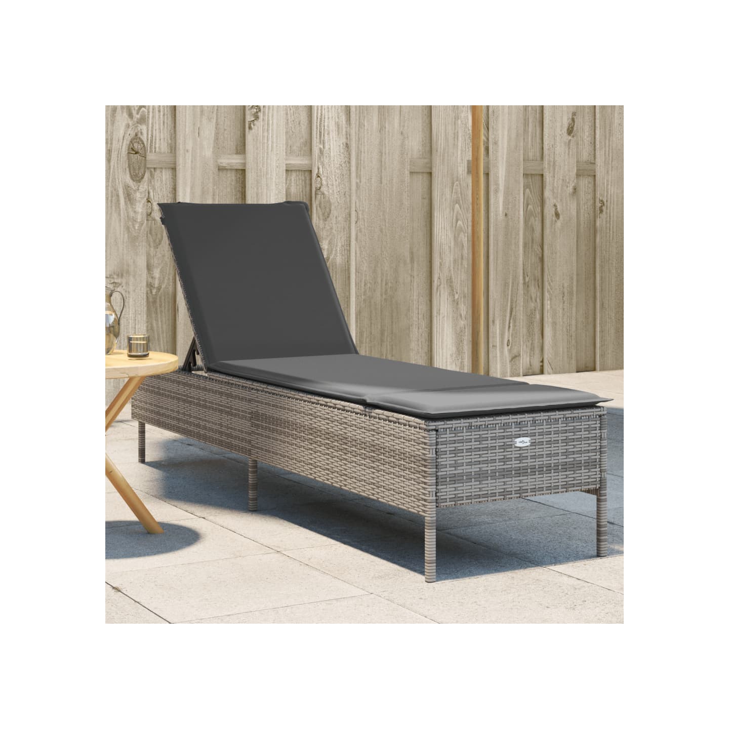 Chaise longue avec coussin gris résine tressée