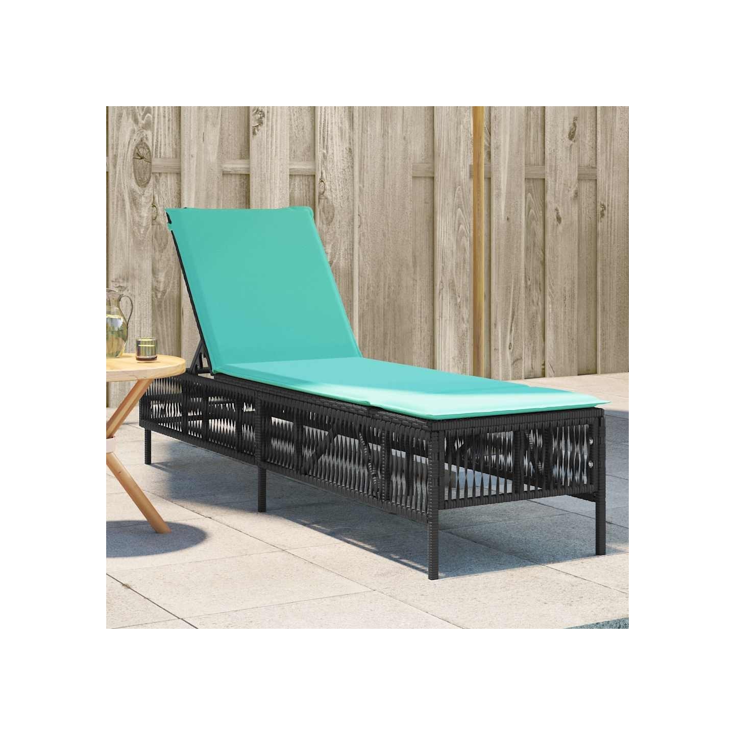 Chaise longue avec coussin en rotin synthétique noir